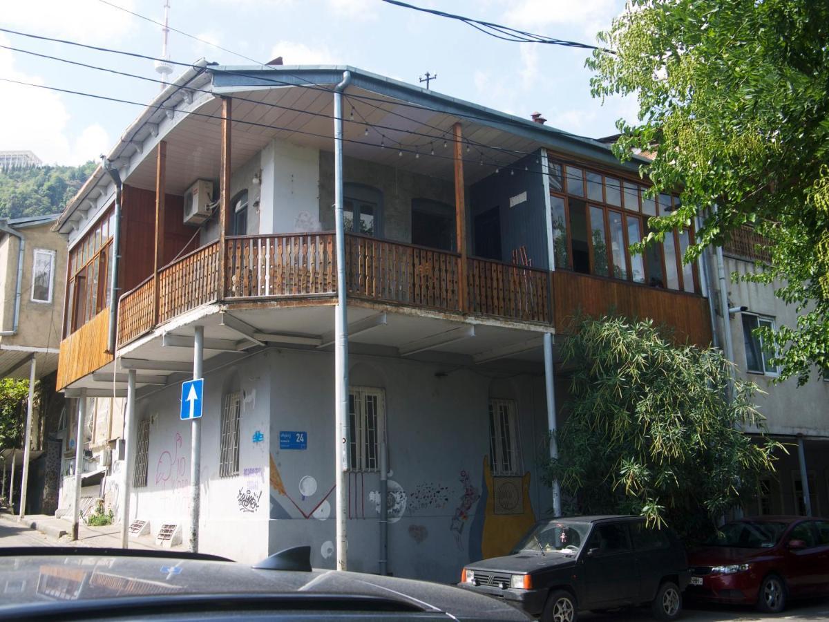 Friends Hostel Tbilisi Bagian luar foto