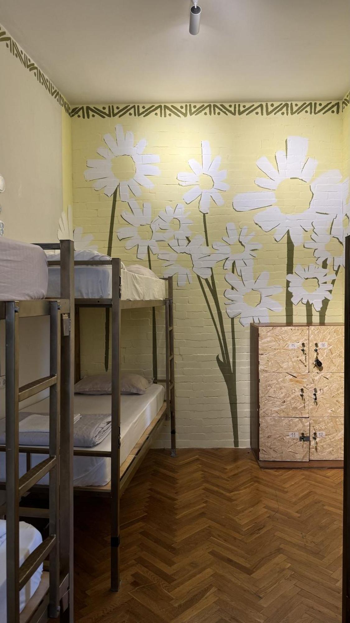 Friends Hostel Tbilisi Bagian luar foto
